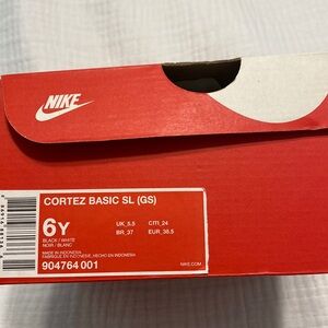 Nike Cortez basic SL (kids) black/white,new in box, never worn, size 6 big kid